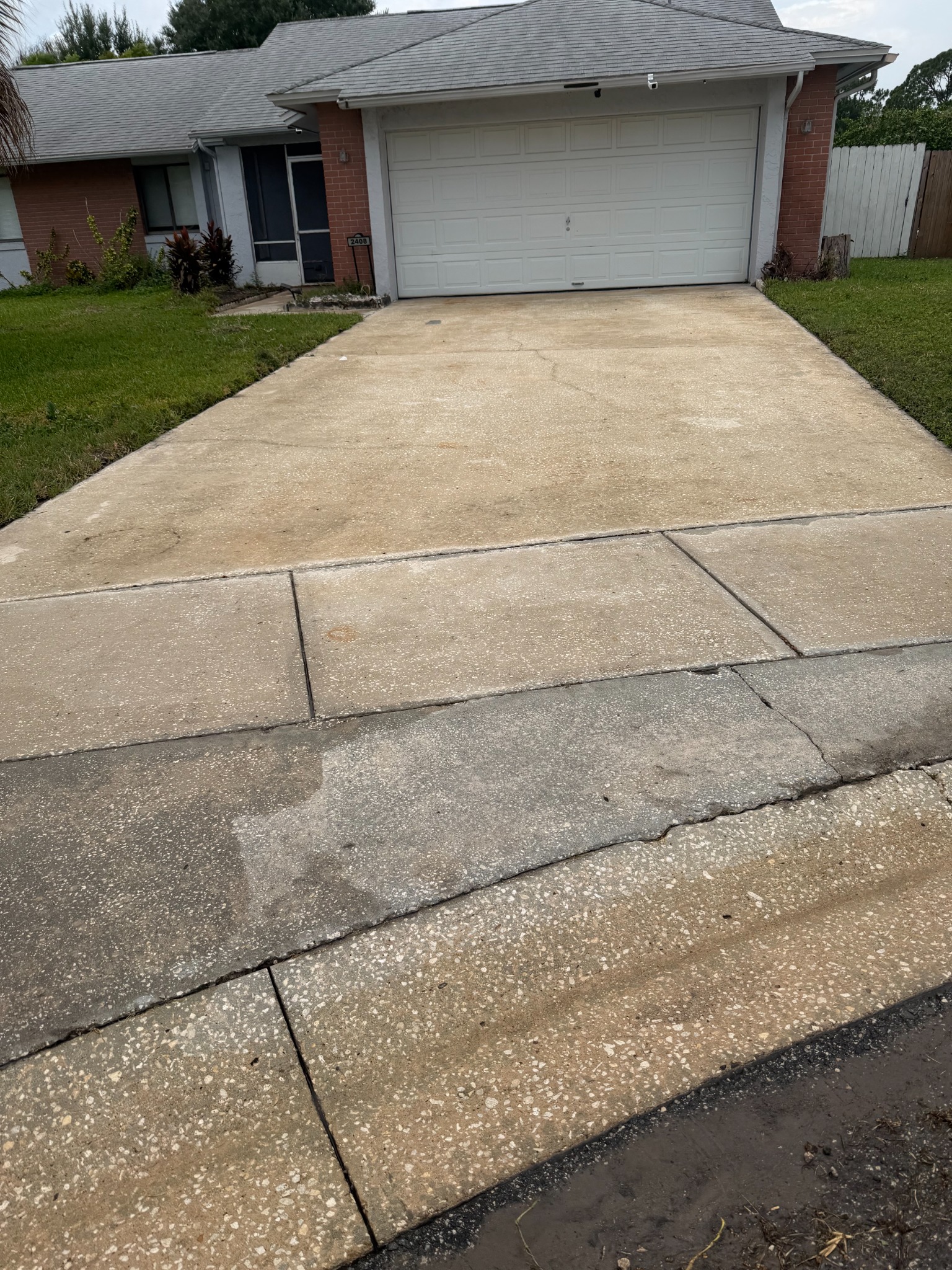 House pressure washing